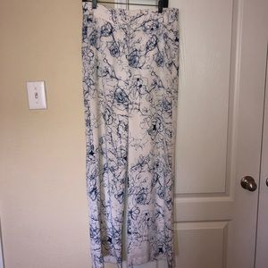 Sam Edelman size medium white and blue pants